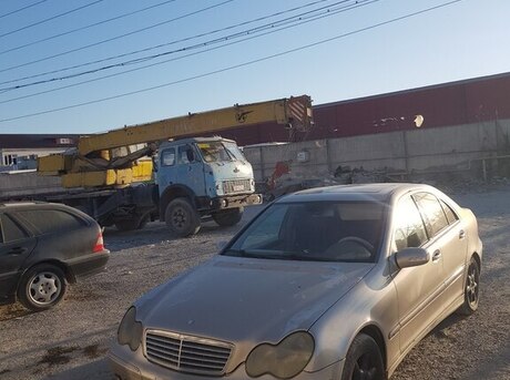 Mercedes C 240