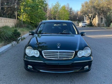 Mercedes C 230