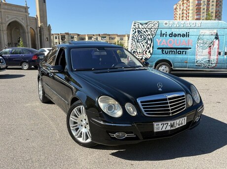 Mercedes E 220