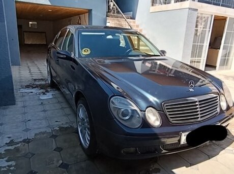Mercedes E 200