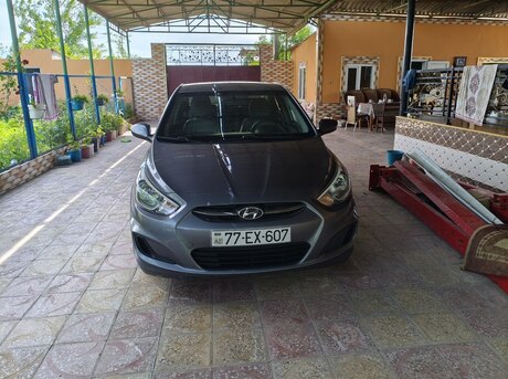 Hyundai Accent