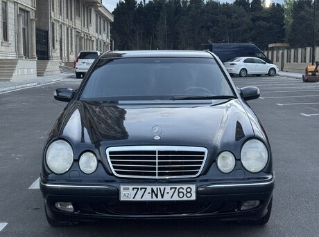 Mercedes E 220