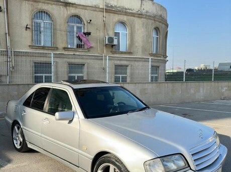Mercedes C 180