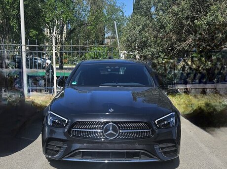 Mercedes E 300 e