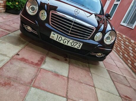 Mercedes E 220