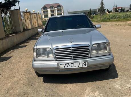 Mercedes E 280