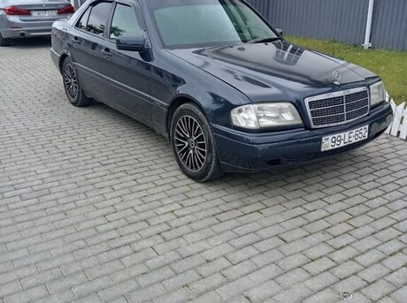 Mercedes C 180