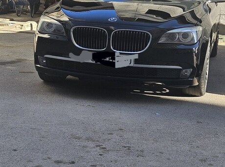 BMW 750