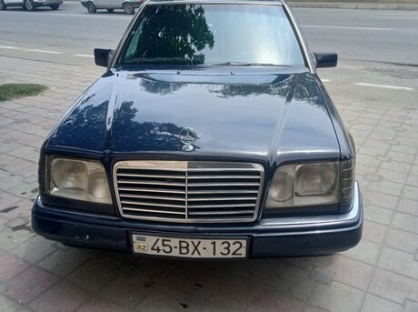 Mercedes E 200