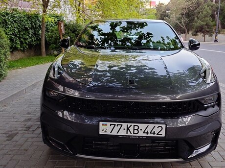 Lynk & Co 05