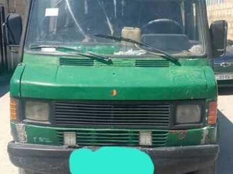 Mercedes 208 D