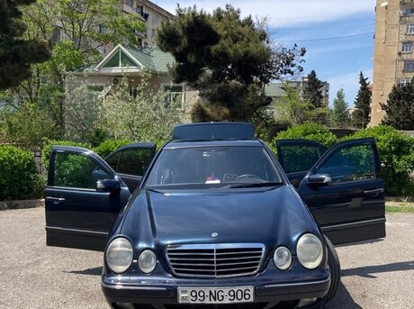 Mercedes E 200