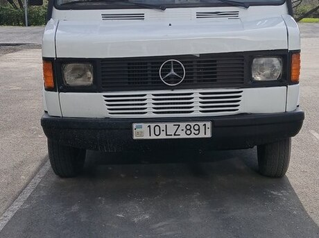 Mercedes 208 D