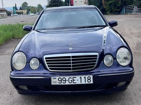Mercedes E 220