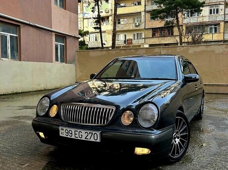 Mercedes E 270