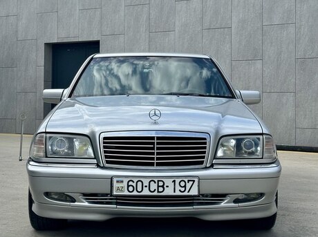 Mercedes C 240
