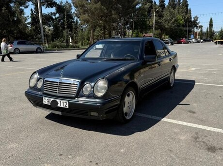 Mercedes E 280
