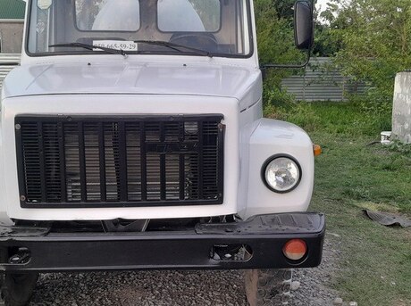 GAZ 3307