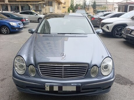 Mercedes E 200