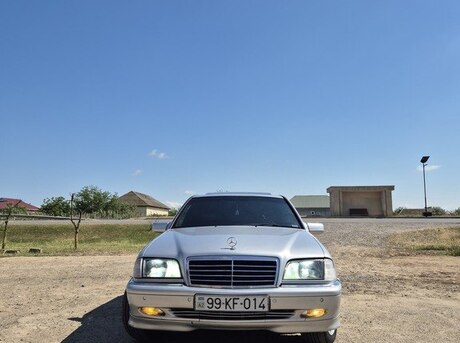 Mercedes C 240