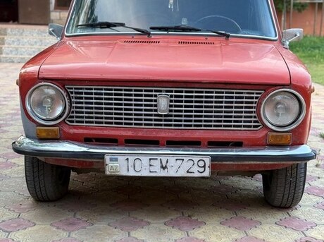 LADA (VAZ) 21011
