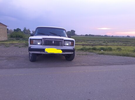 LADA (VAZ) 2107