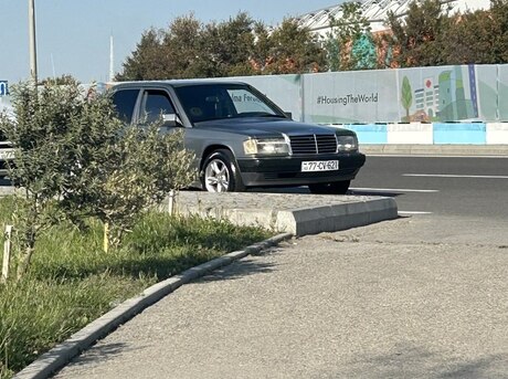 Mercedes 190