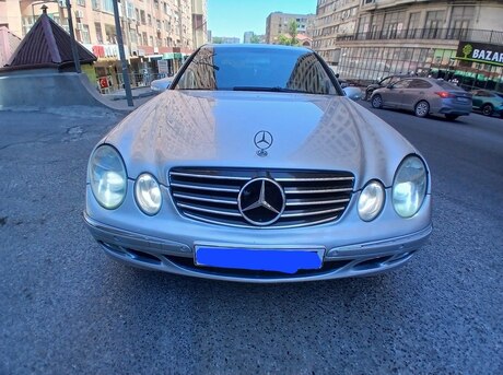 Mercedes E 320
