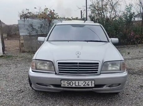 Mercedes C 180
