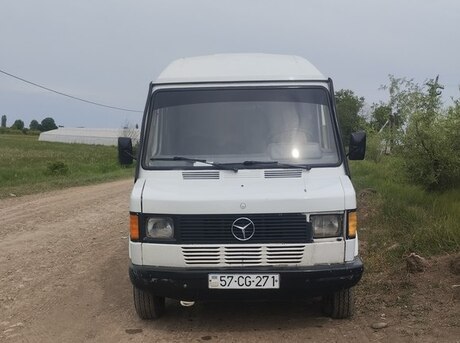 Mercedes 208 D