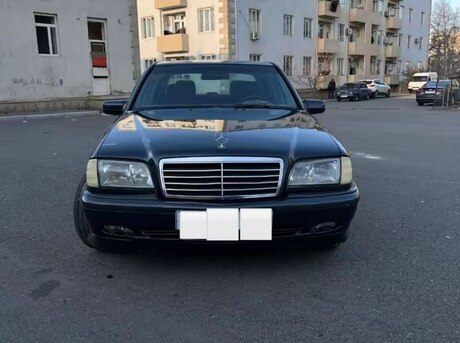 Mercedes C 200