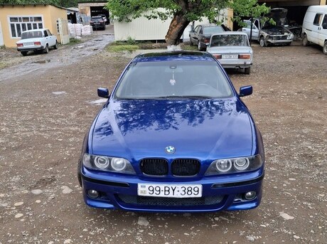 BMW 528