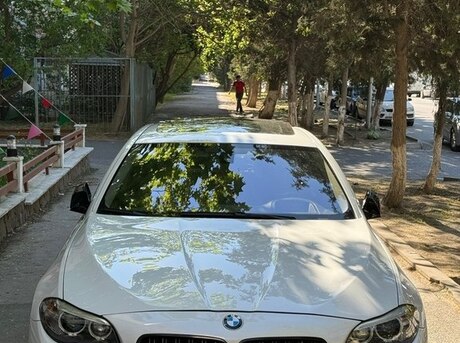 BMW 528