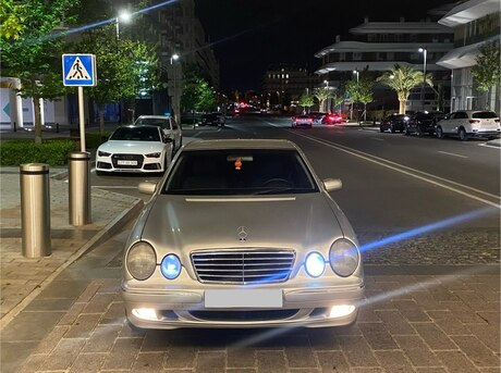 Mercedes E 270