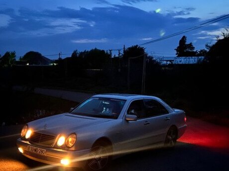 Mercedes E 280 4MATIC