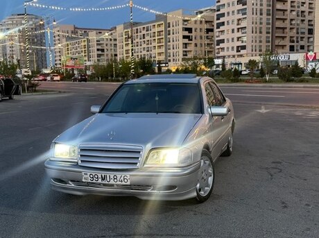 Mercedes C 180
