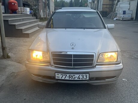 Mercedes C 240