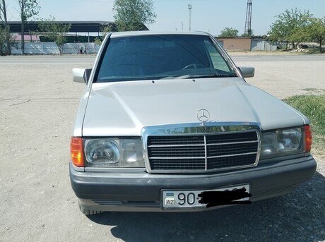 Mercedes 190