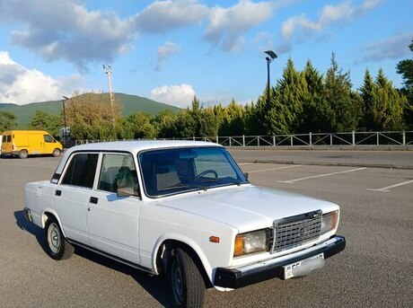 LADA (VAZ) 2107