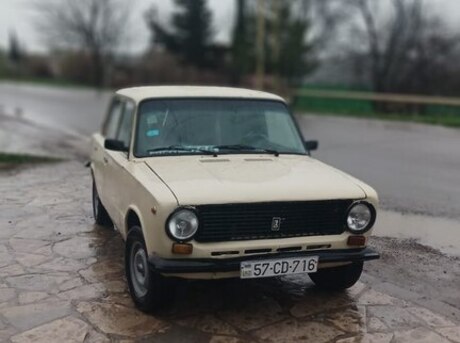 LADA (VAZ) 21011