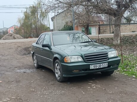 Mercedes C 180