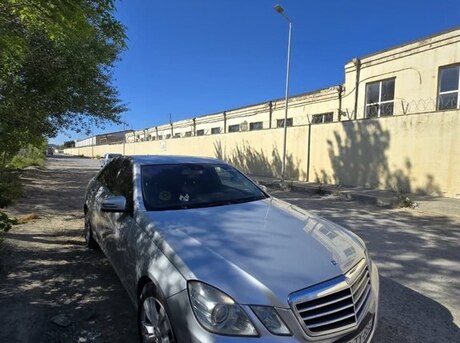 Mercedes E 220