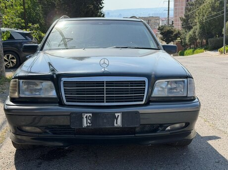 Mercedes C 220