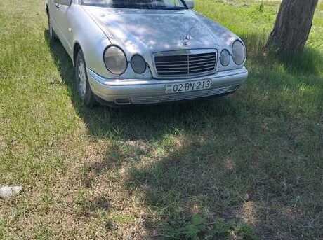 Mercedes E 230