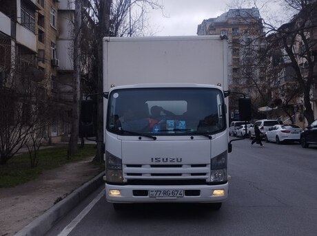 Isuzu NPR 75 L