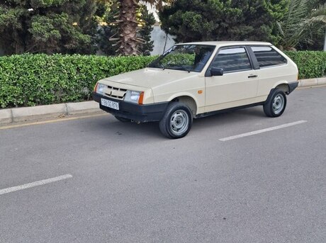 LADA (VAZ) 2108