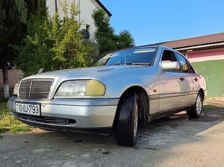 Mercedes C 180