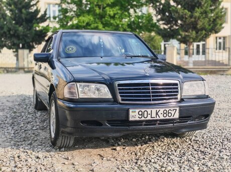 Mercedes C 200