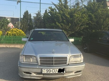 Mercedes C 220