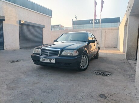 Mercedes C 180